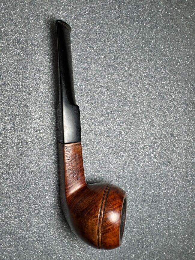 Alternative view of BBB - Bulldog - Cachimbo Importado